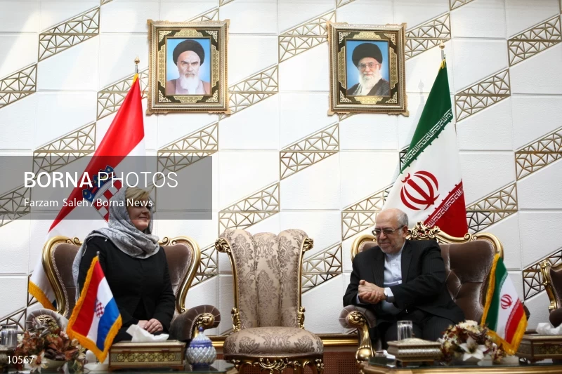 President Kolinda Grabar-Kitarović arrives in Tehran