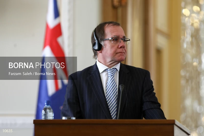 Murray McCully in press conference with Mohammad Javad Zarif