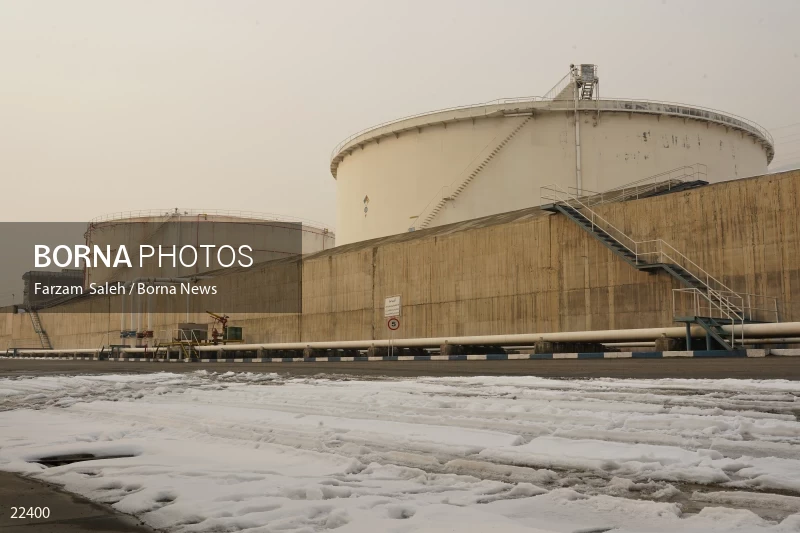 Kan oil depot