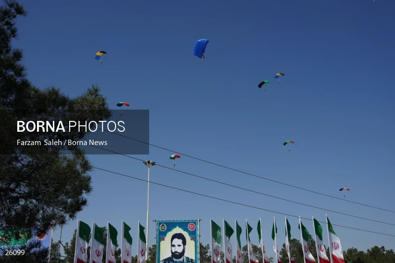 Military Parades Held in Iran on National Army Day