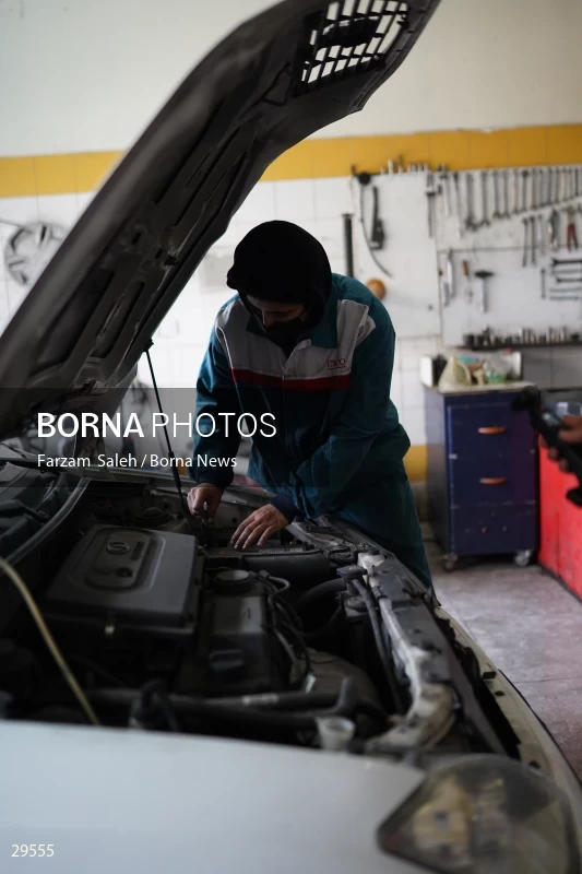 Car repair shop for women in Abshenasan Auto Technical Examination Center