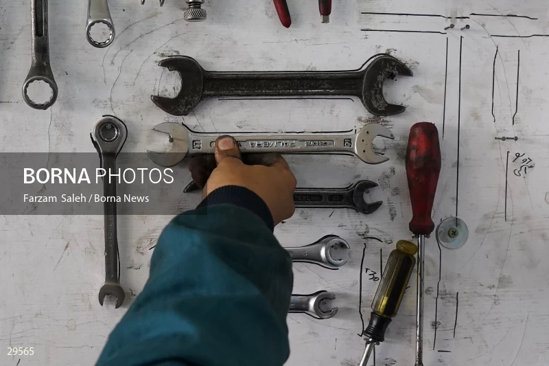 Car repair shop for women in Abshenasan Auto Technical Examination Center
