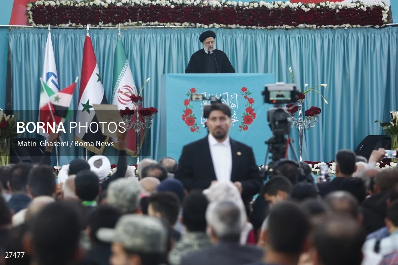 President Ebrahim Raisi in the holy shrine of Hazrat Zeinab (PBUH)