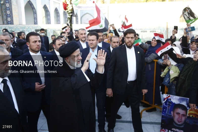 President Ebrahim Raisi in the holy shrine of Hazrat Zeinab (PBUH)