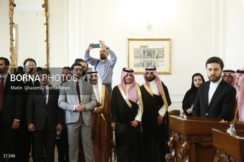Meeting between the foreign ministers of Iran and Saudi Arabia