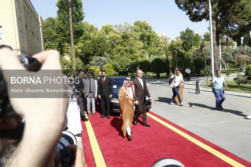 Meeting between the foreign ministers of Iran and Saudi Arabia