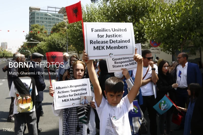 Gathering of "Nejat Society" members in front of the Red Cross office in Tehran