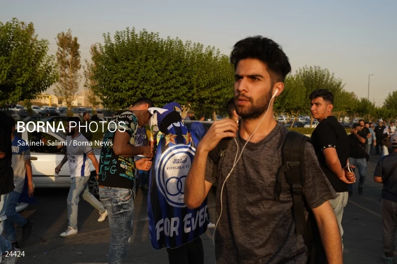 The first attendance of women in the stadium in a match of the Premier Football League of Iran