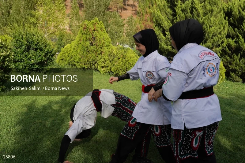 Women athletes of Ancient Iranian martial arts (Parthowa)