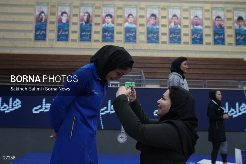 The national championship and selection of the Iranian female Alysh wrestling national team