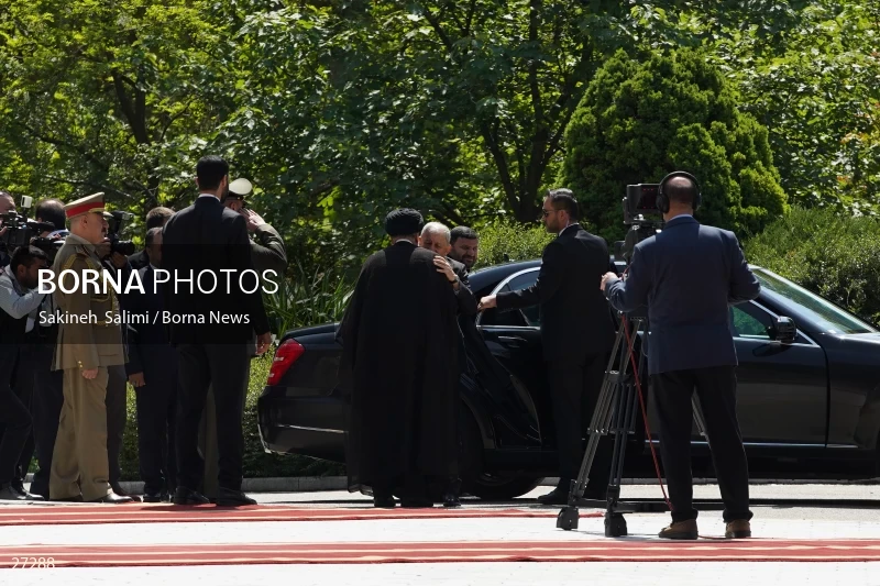 Ebrahim Raisi's official welcome to the President of Iraq
