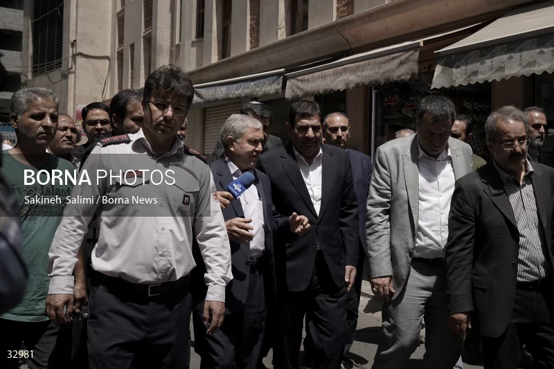 First vice president visits Pachenar Bazaar in Tehran