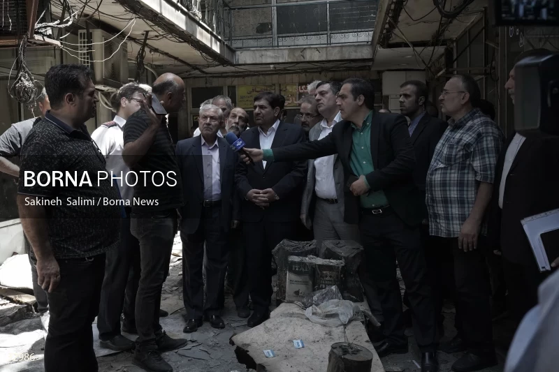 First vice president visits Pachenar Bazaar in Tehran