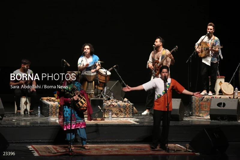 Lian music band concert