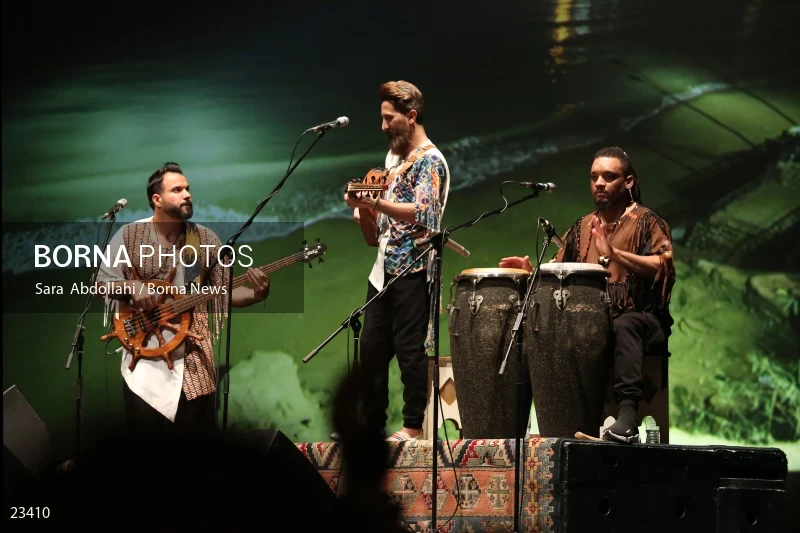 Lian music band concert