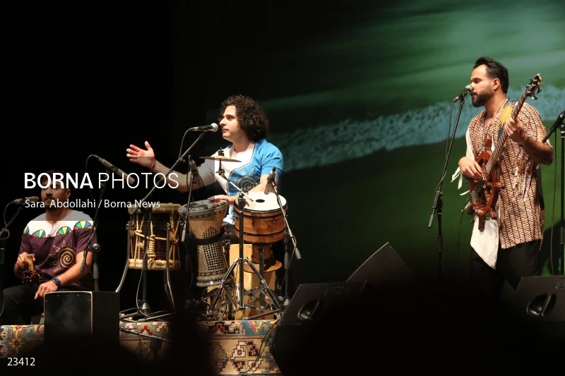 Lian music band concert