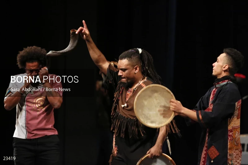 Lian music band concert