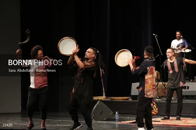 Lian music band concert