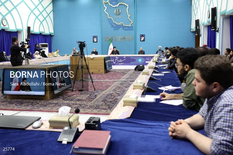 Meeting of representatives of student organizations with the president