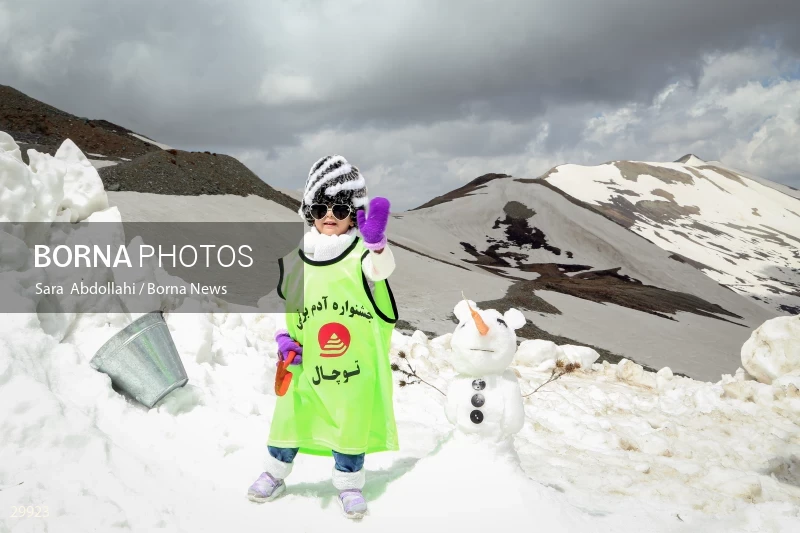 Snowman Festival in Tochal