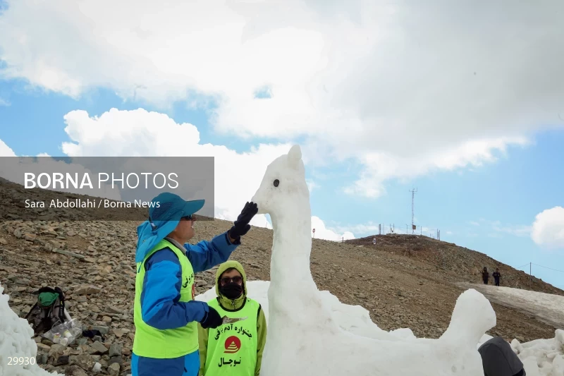 Snowman Festival in Tochal