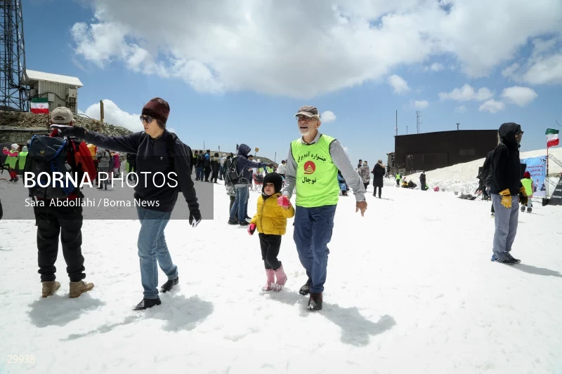 Snowman Festival in Tochal