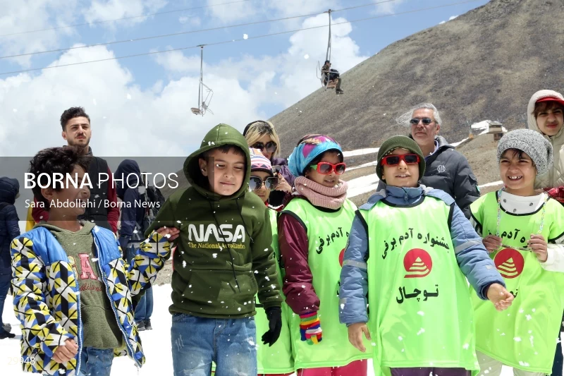 Snowman Festival in Tochal