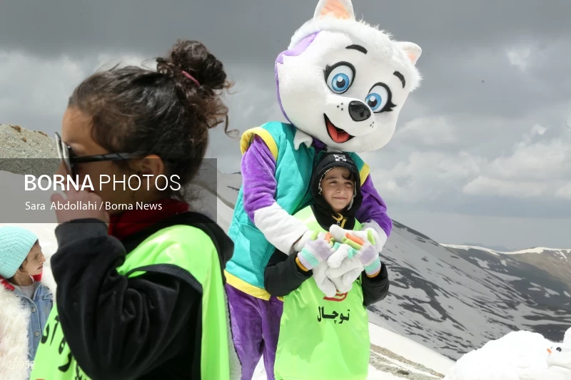 Snowman Festival in Tochal