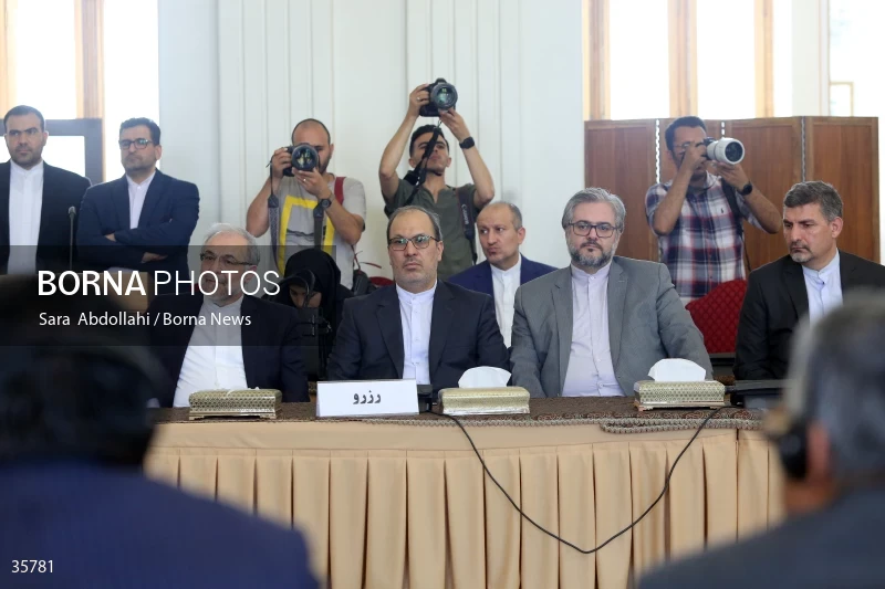 Iran and Sri Lanka FMs meet