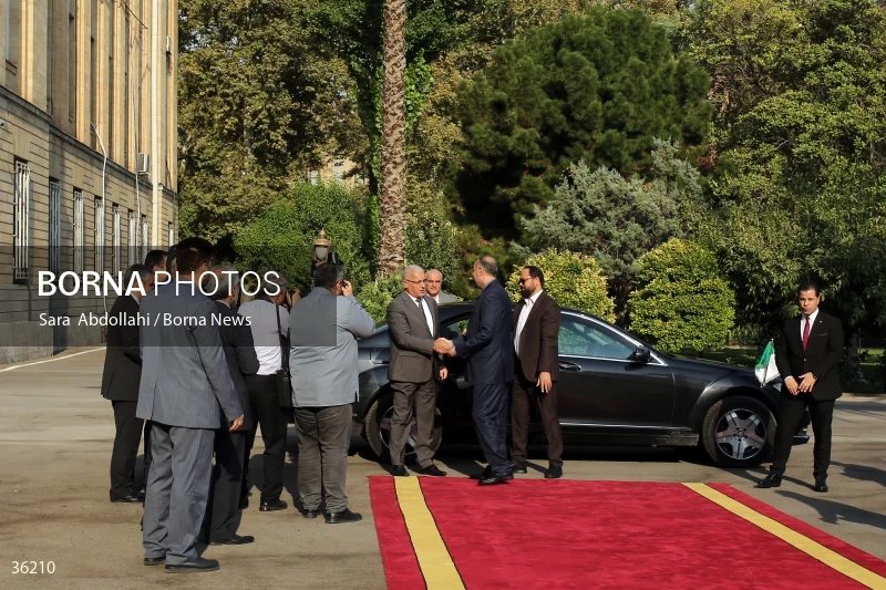 Iran's minister of foreign affairs meets President of Algeria's People's National Assembly