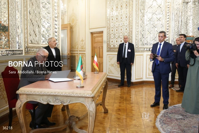 Iran's minister of foreign affairs meets President of Algeria's People's National Assembly