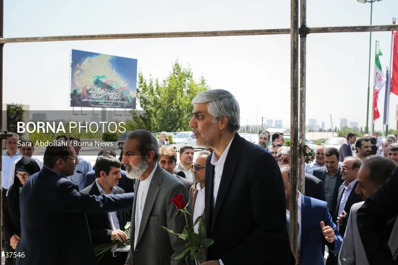 The presence of Kioumars Hashemi at the Tomb of the Unknown Martyrs