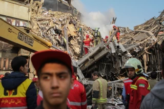 آتش سوزی و ریزش ساختمان پلاسکو در تهران