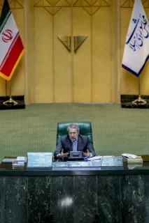 انتخاب علی لاریجانی بهعنوان رئیس موقت در نشست علنی مجلس شورای اسلامی