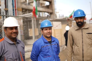 کارگران پالایشگاه نفت آبادان