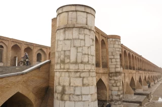 سی و سه پل اصفهان