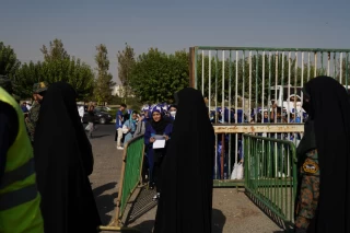 اولین حضور زنان در استادیوم در یک مسابقه لیگ برتر فوتبال ایران