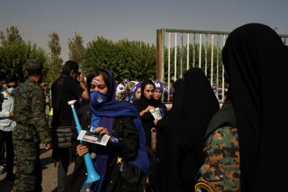 اولین حضور زنان در استادیوم در یک مسابقه لیگ برتر فوتبال ایران