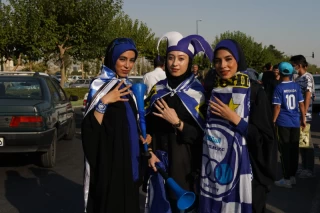 اولین حضور زنان در استادیوم در یک مسابقه لیگ برتر فوتبال ایران