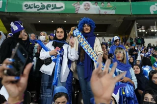 اولین حضور زنان در استادیوم در یک مسابقه لیگ برتر فوتبال ایران
