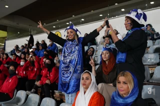 اولین حضور زنان در استادیوم در یک مسابقه لیگ برتر فوتبال ایران