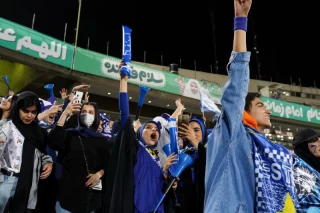 اولین حضور زنان در استادیوم در یک مسابقه لیگ برتر فوتبال ایران