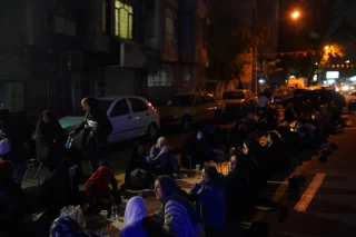ضیافت افطاری در خیابان شهیدی تهران