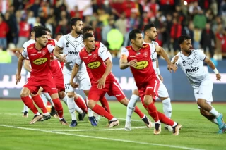 دیدار تیم های فوتبال پرسپولیس - ملوان در هفته بیست و پنجم لیگ برتر فوتبال ایران