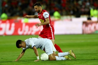 دیدار تیم های فوتبال پرسپولیس - ملوان در هفته بیست و پنجم لیگ برتر فوتبال ایران