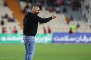 دیدار تیم های فوتبال پرسپولیس - ملوان در هفته بیست و پنجم لیگ برتر فوتبال ایران