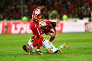 دیدار تیم های فوتبال پرسپولیس - ملوان در هفته بیست و پنجم لیگ برتر فوتبال ایران