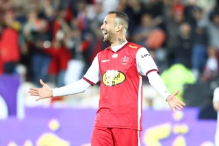 دیدار تیم های فوتبال پرسپولیس - ملوان در هفته بیست و پنجم لیگ برتر فوتبال ایران