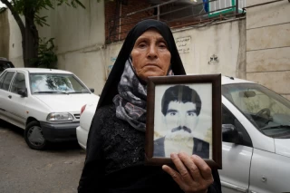 تجمع اعضای «انجمن نجات» مقابل دفتر صلیب سرخ