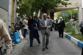 تجمع اعضای «انجمن نجات» مقابل دفتر صلیب سرخ